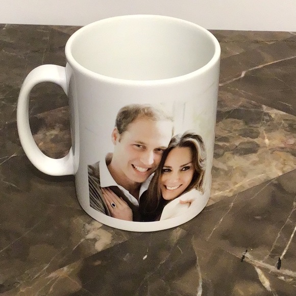 Commemoration Mug of Prince William and Catherine Middleton Wedding - Picture 1 of 6